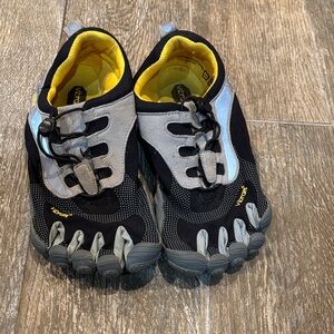 Vibram Fivefingers Bikila LS shoes size 42
